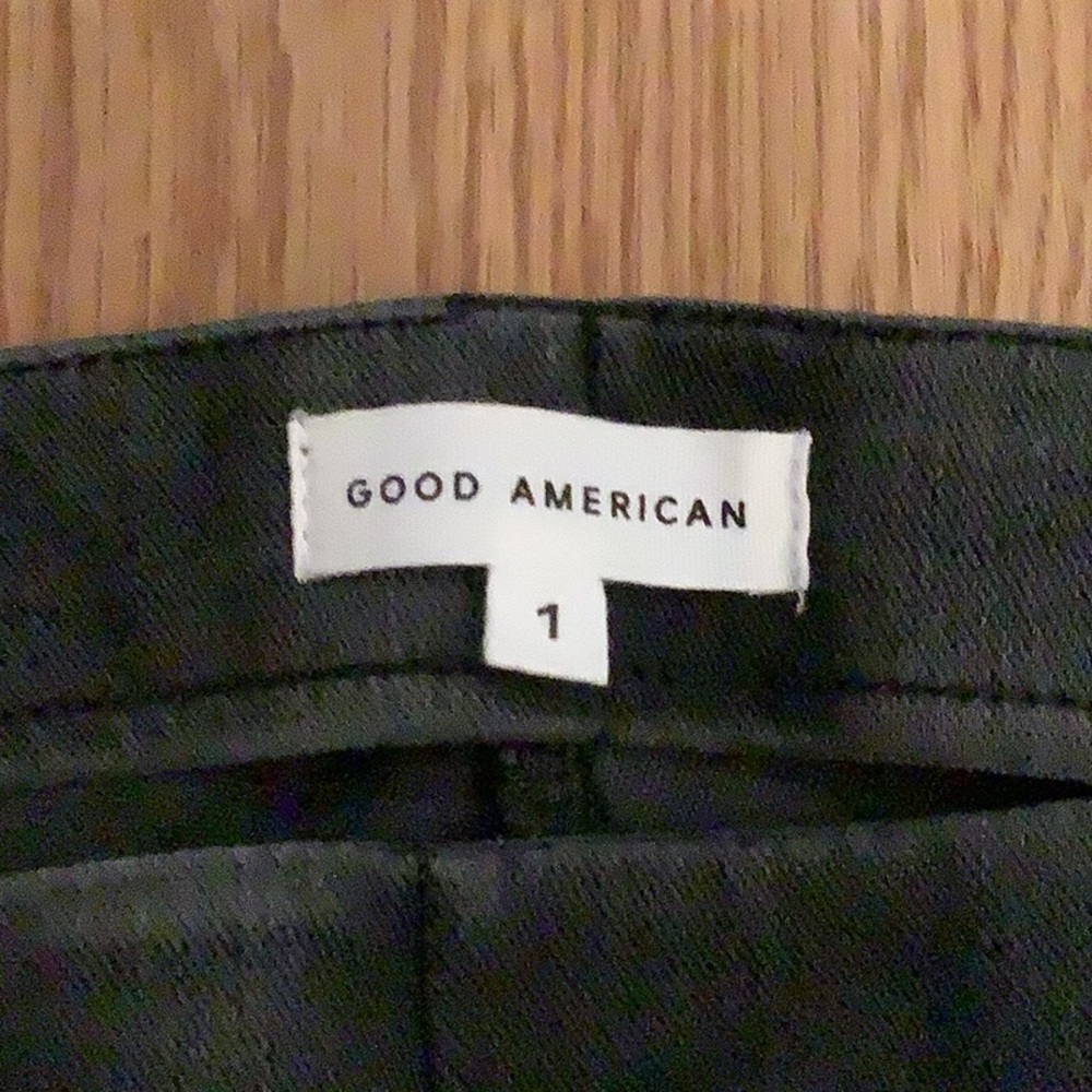 Good American bell bottom jeans - Picture 2 of 3